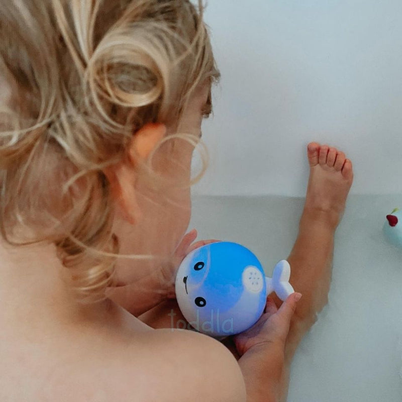 Brinquedo de banho baleia D'água Toddla™